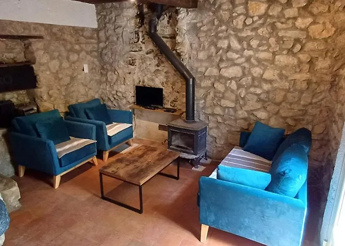Domaine Le Poucet - Piscine En Foret