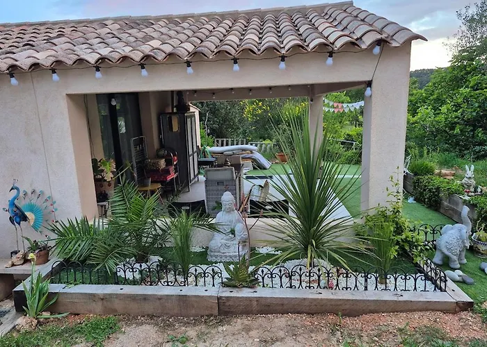 Maison Dans La Provence Verte